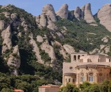Montserrat: Small-Group Tour from Barcelona with Abbey & Scenic Views